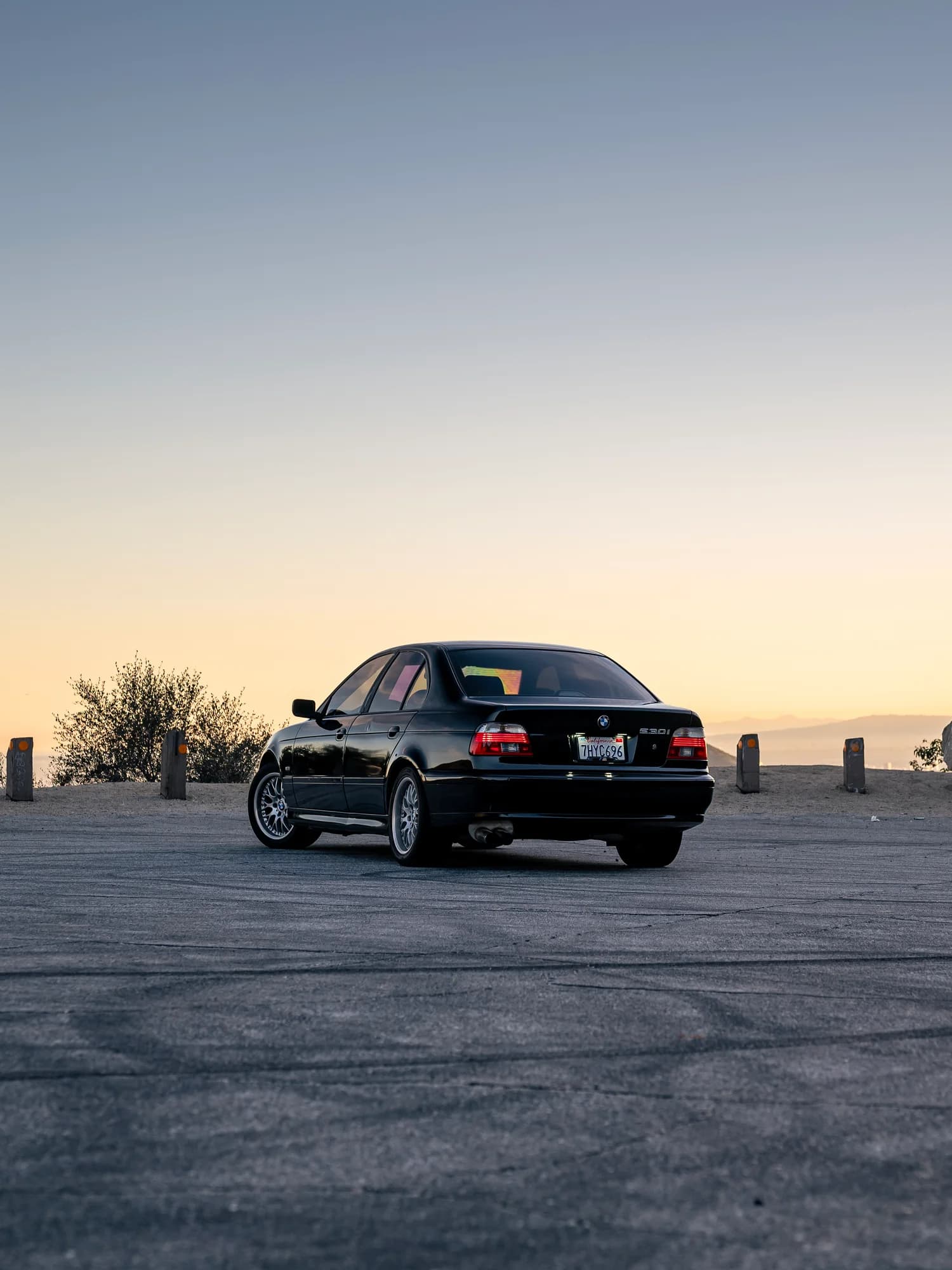 2003 BMW - image 4
