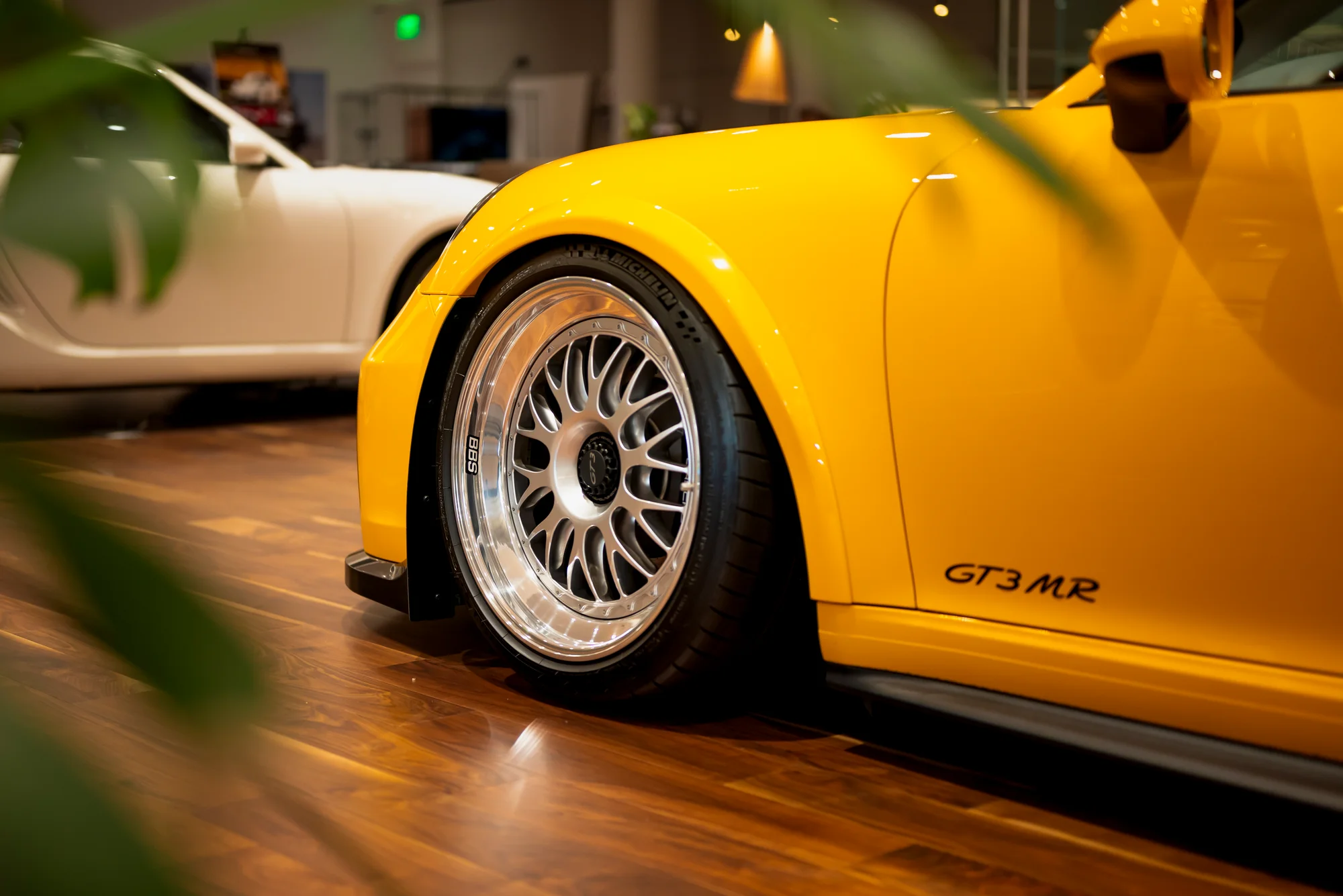 Porsche 911 GT3 MR - image 2