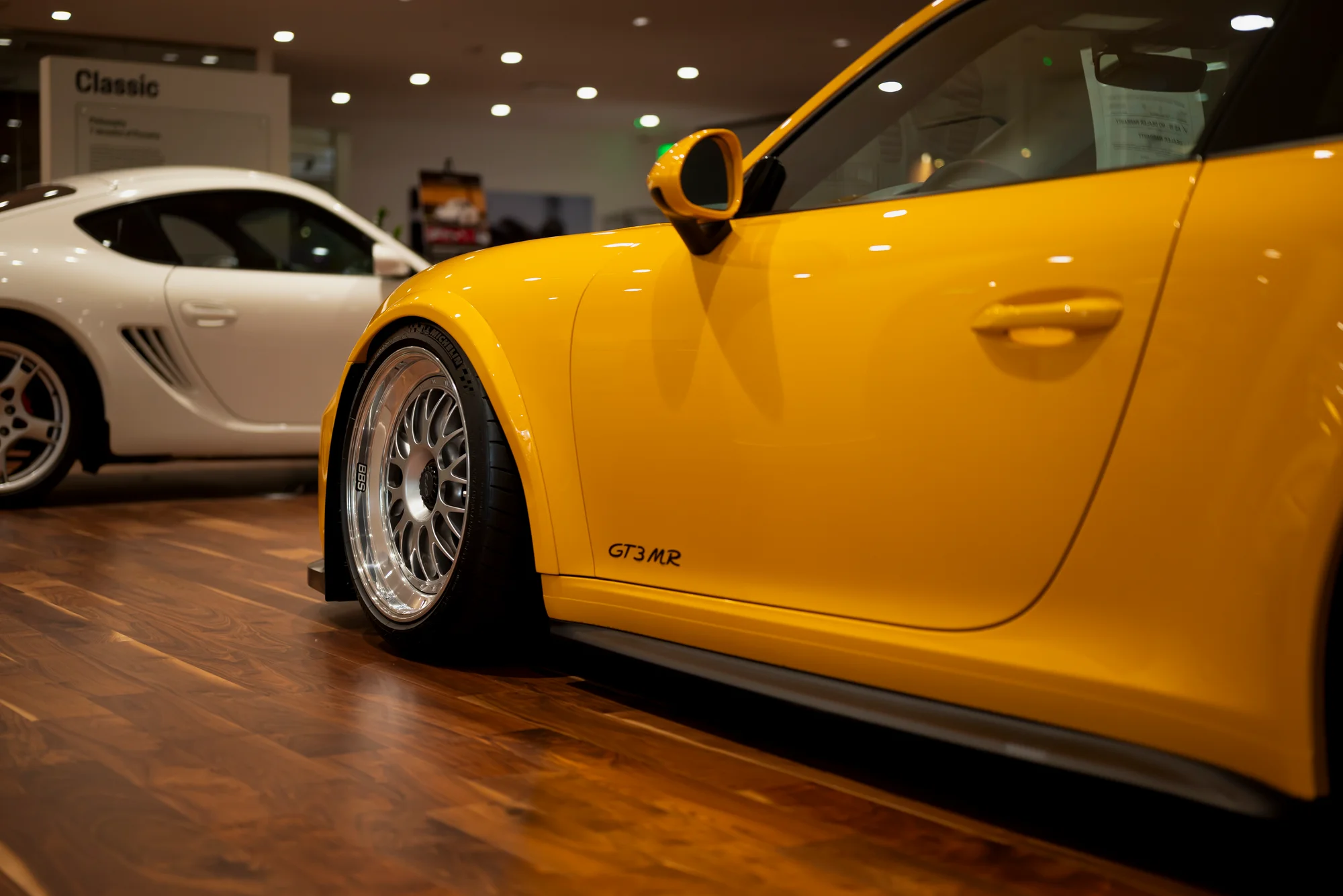 Porsche 911 GT3 MR - image 6