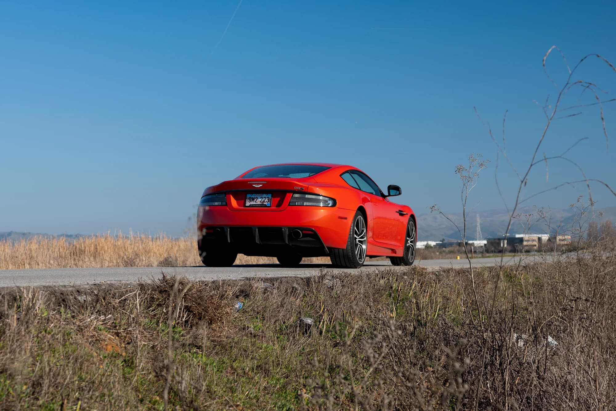 Aston Martin DBS - image 2