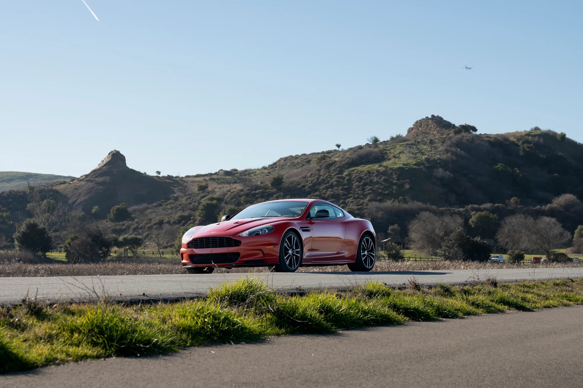 Aston Martin DBS - image 4