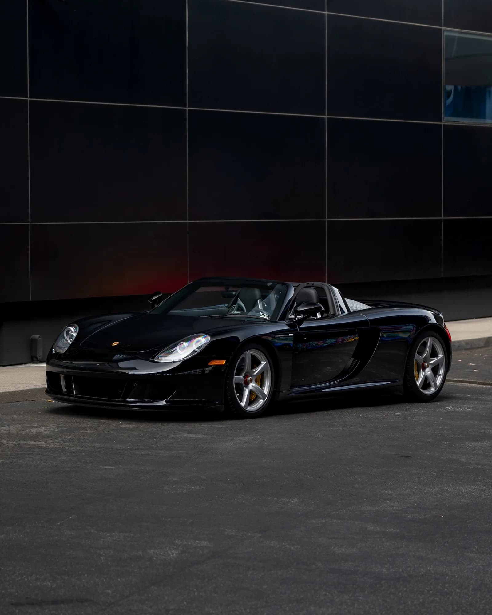 Porsche Carrera GT - image 11