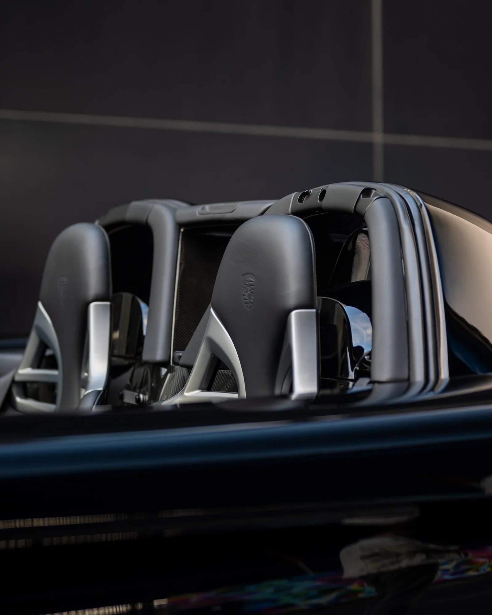 Porsche Carrera GT - image 9