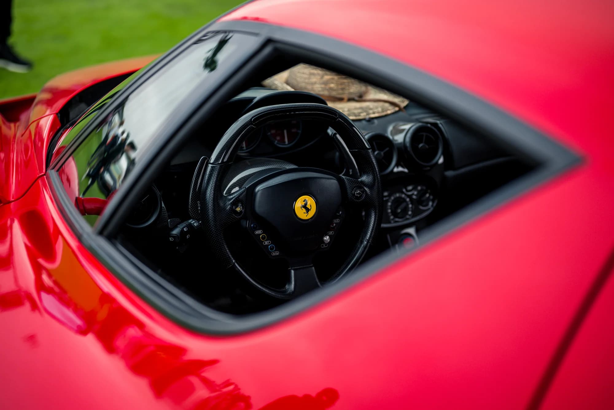 Ferrari Enzo - image 3