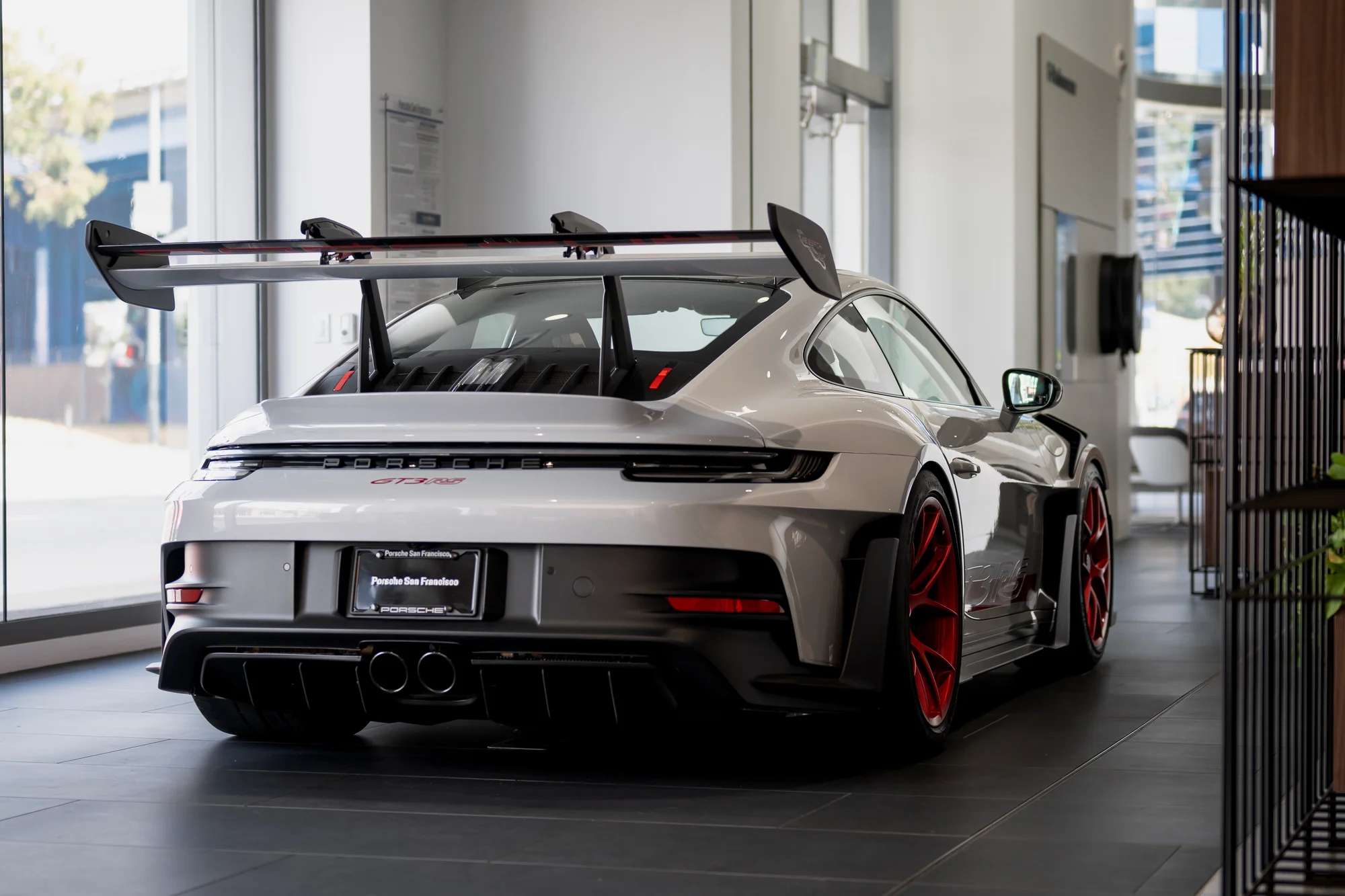 Porsche Selections - image 13