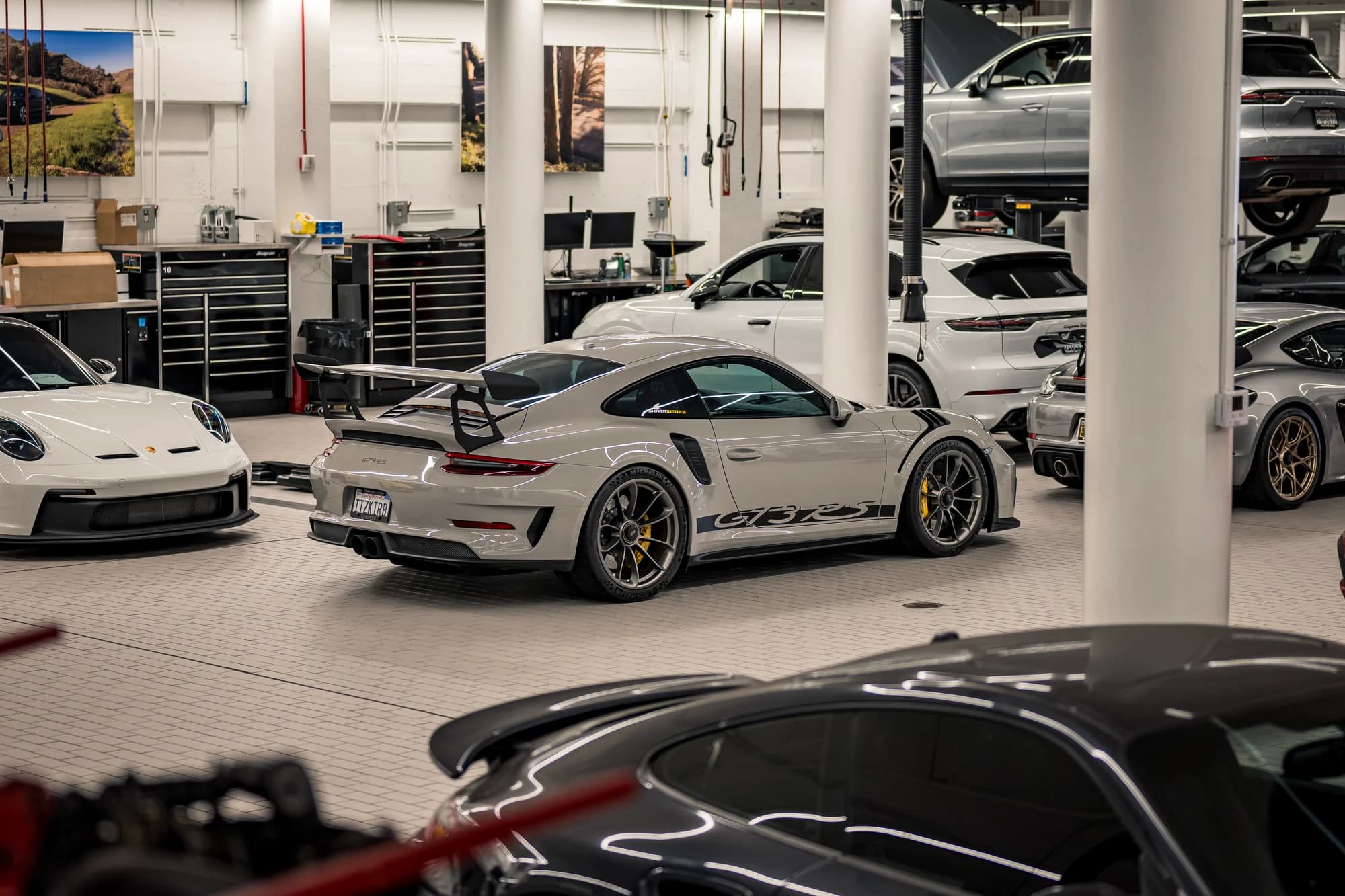 Porsche Selections - image 22