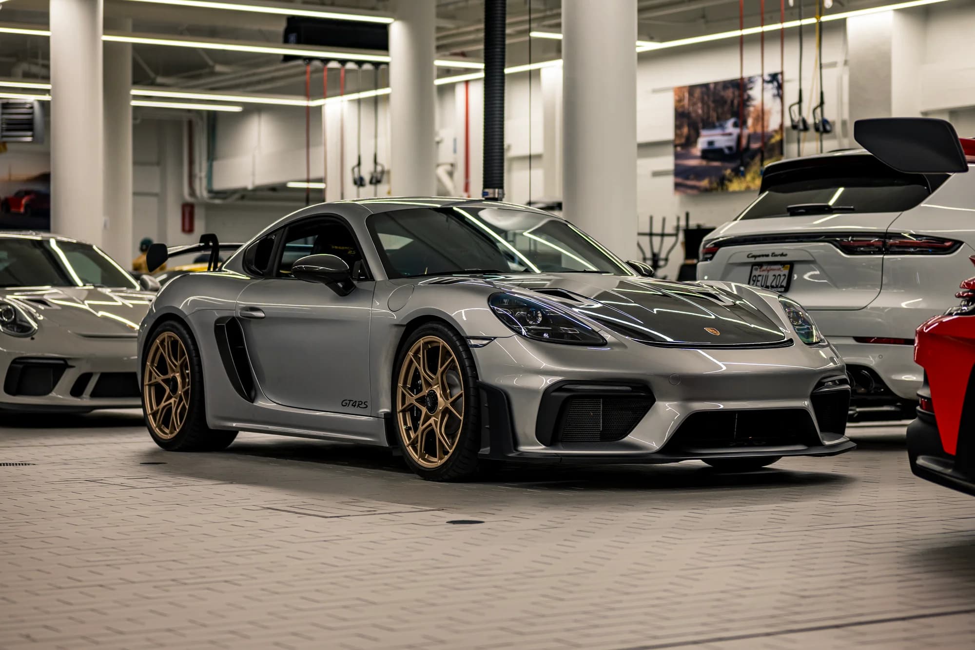 Porsche Selections - image 23