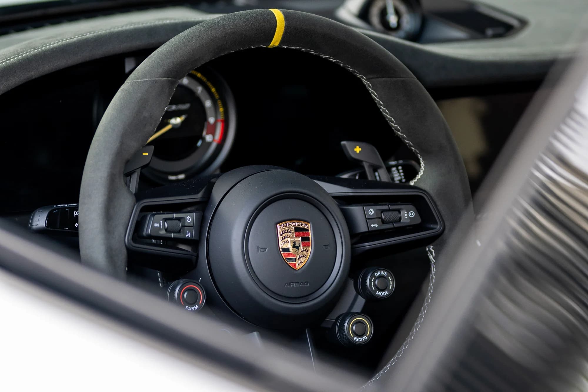 Porsche Selections - image 9