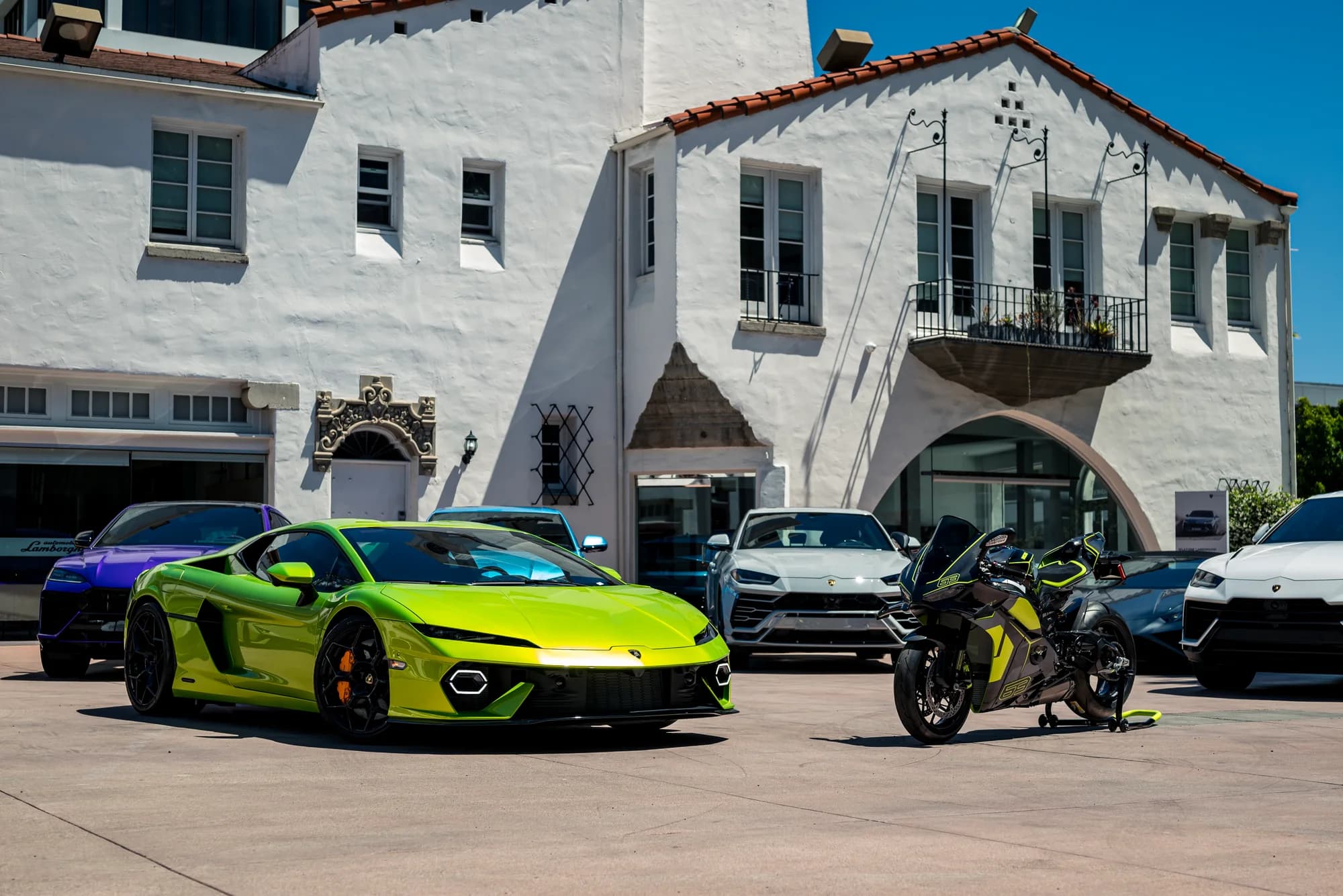 Green on green in Beverly Hills - image 1