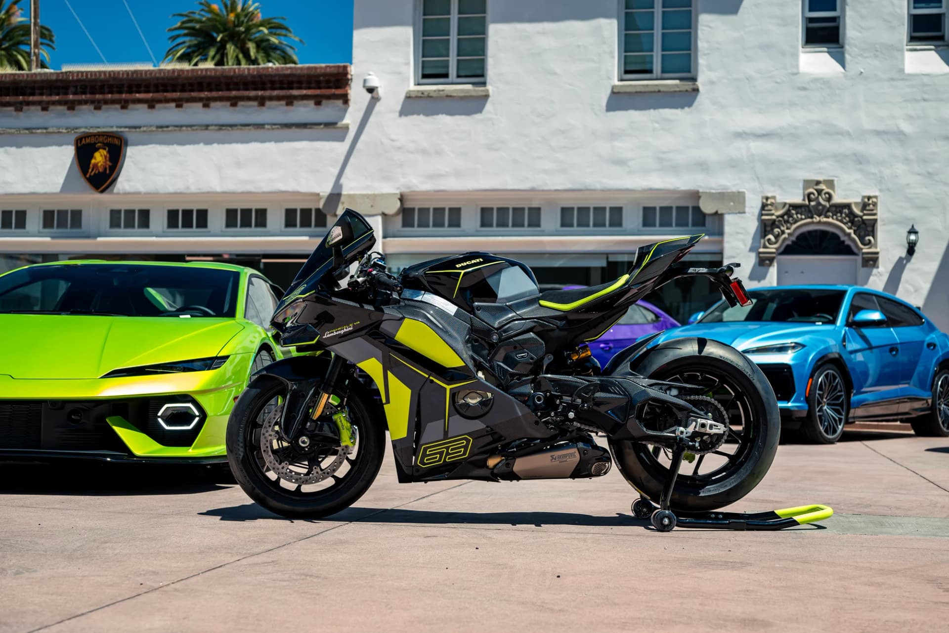 Green on green in Beverly Hills - image 2