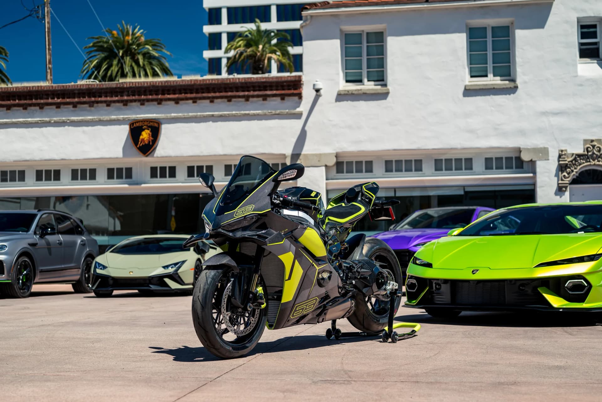 Green on green in Beverly Hills - image 11