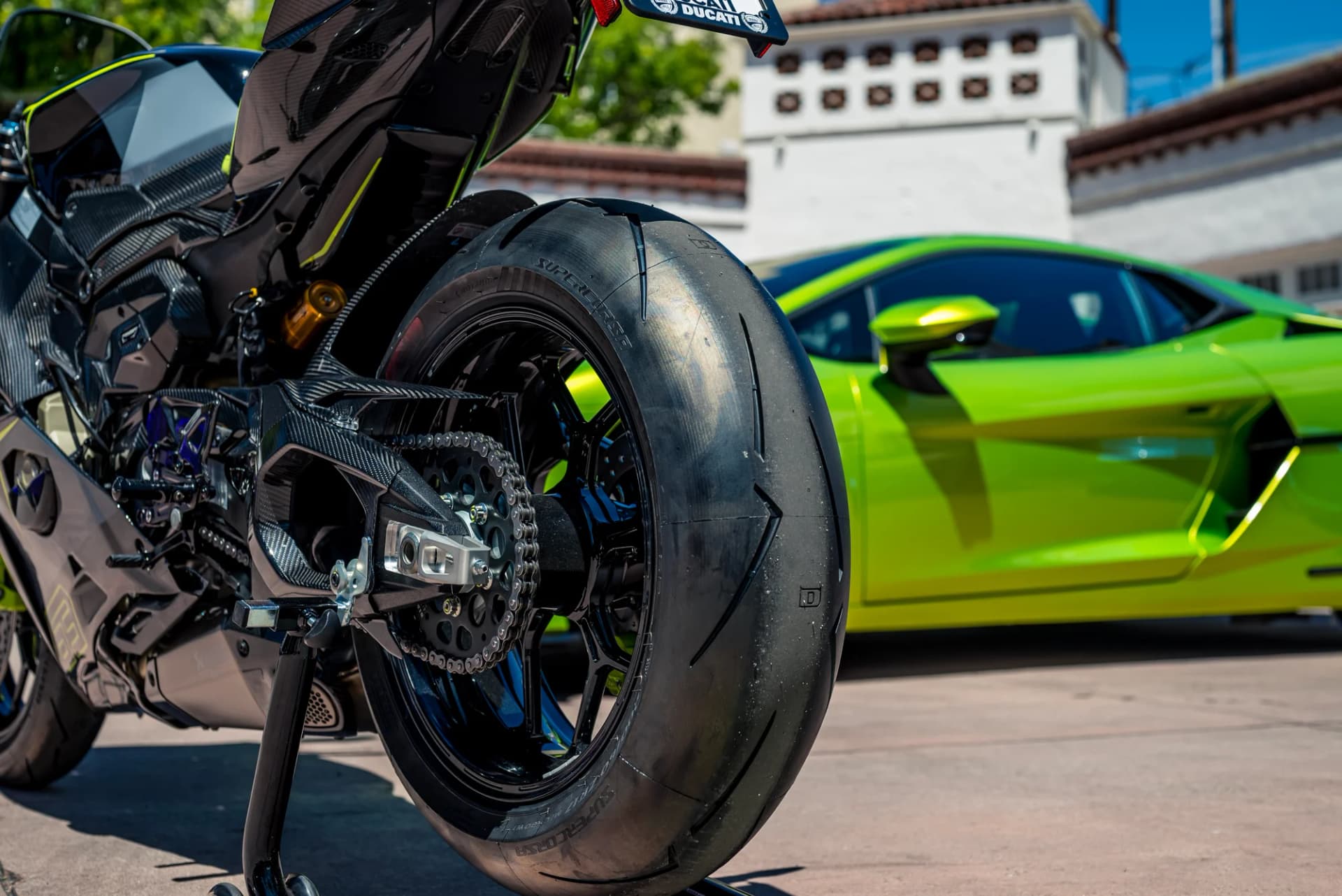 Green on green in Beverly Hills - image 7